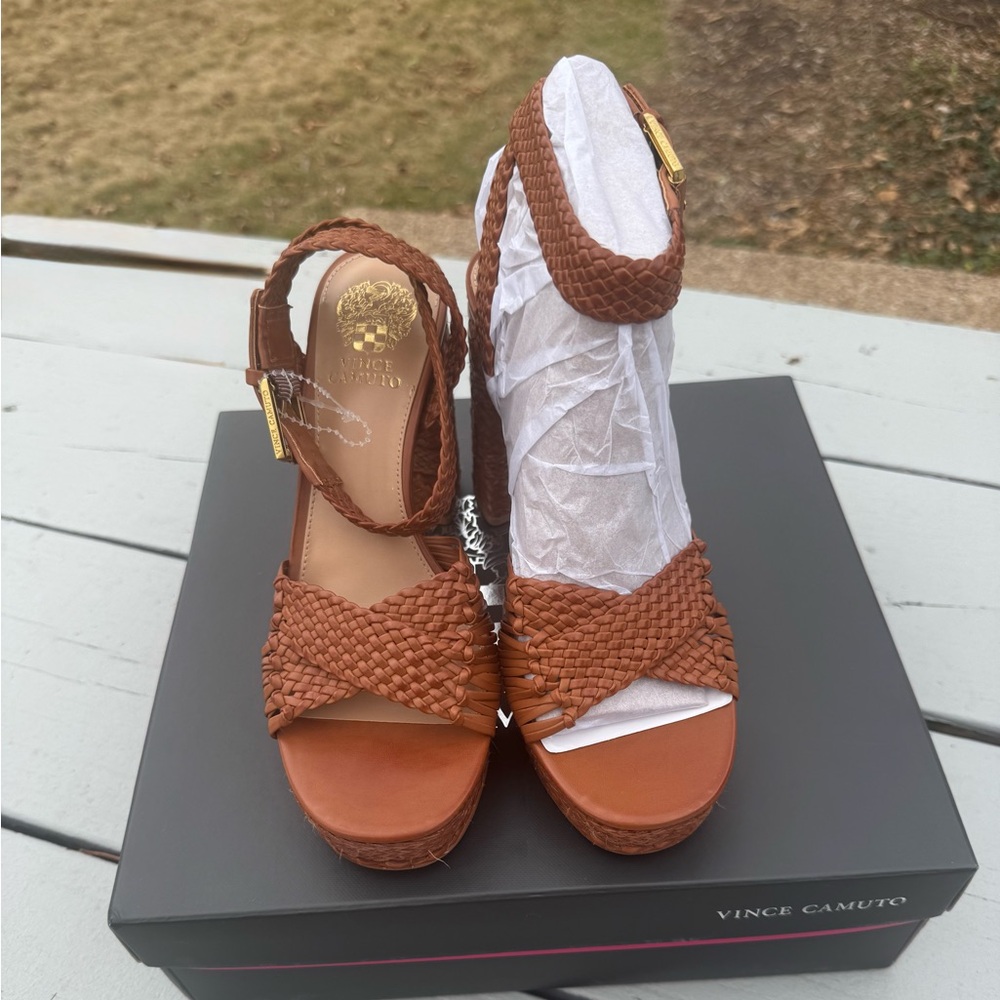 Vince Camuto Pessa Platform Sandals – New with Box - Picture 3 of 17